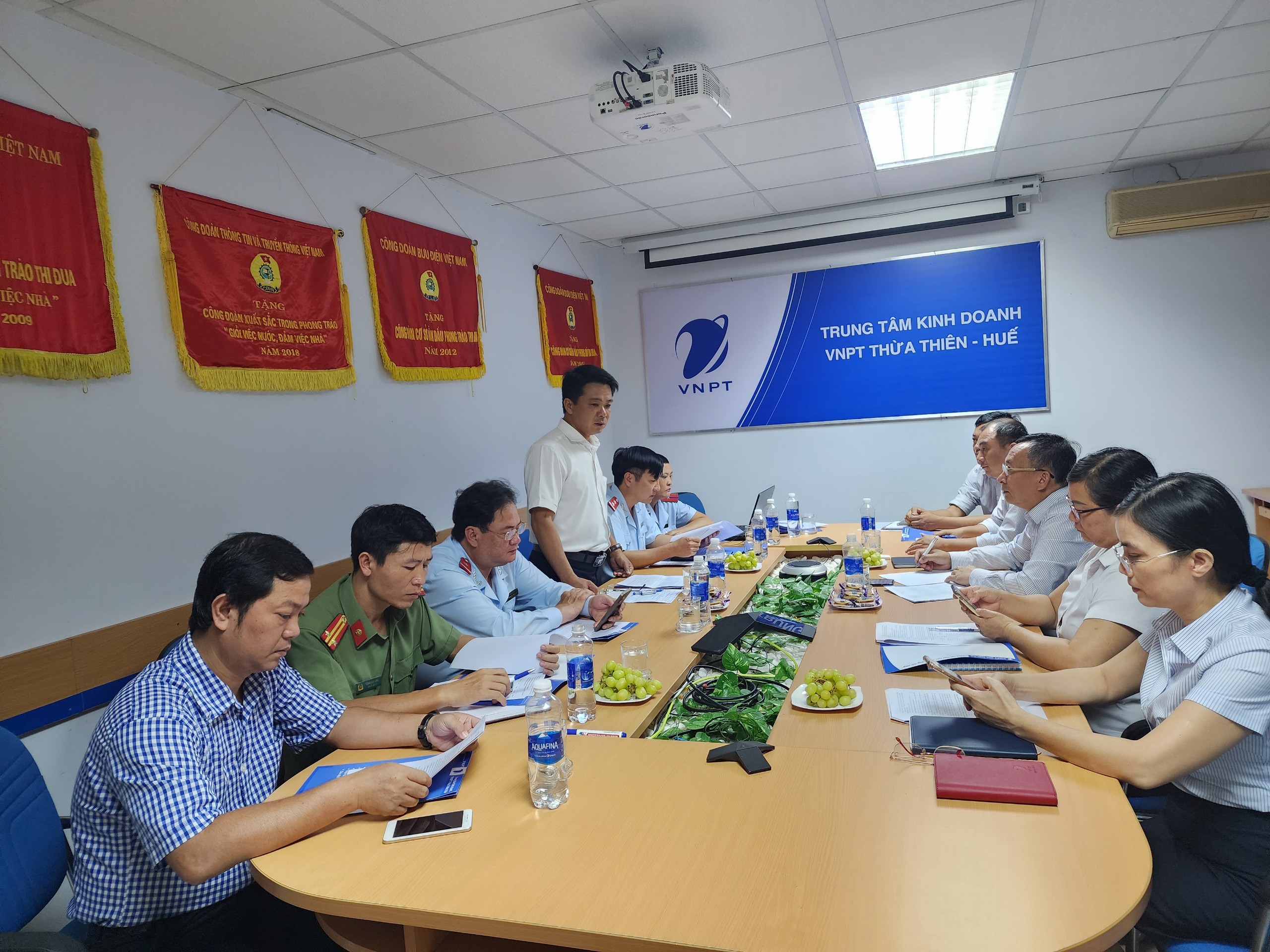 Kết luận thanh tra diện rộng việc đăng ký, quản lý và lưu giữ thông tin thuê bao di động tại Trung tâm Kinh doanh VNPT Thừa Thiên HUế